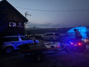 ponton na przyczepce