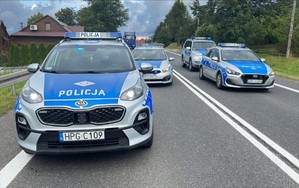 radiowozy na jezdni