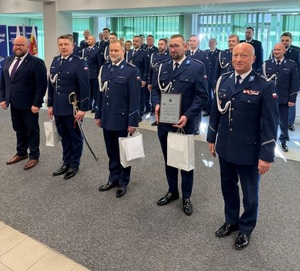 zdjęcie grupowe policjantów