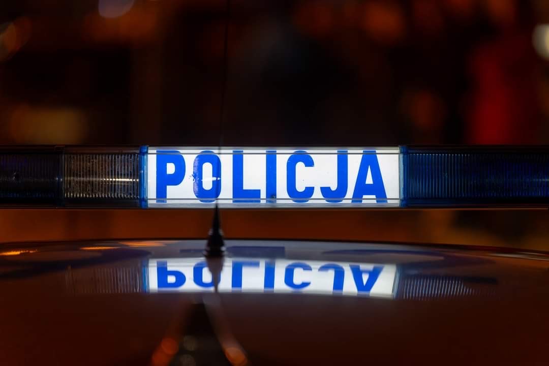 #DzielnicowyBliżejNas: Interwencja drogowa w Kluszkowcach i zatrzymanie poszukiwanej kobiety
